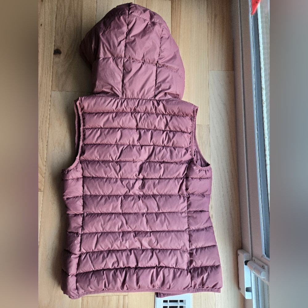 BNWT. ONLY Dusty Rose Quilted Vest - Picture 3 of 3